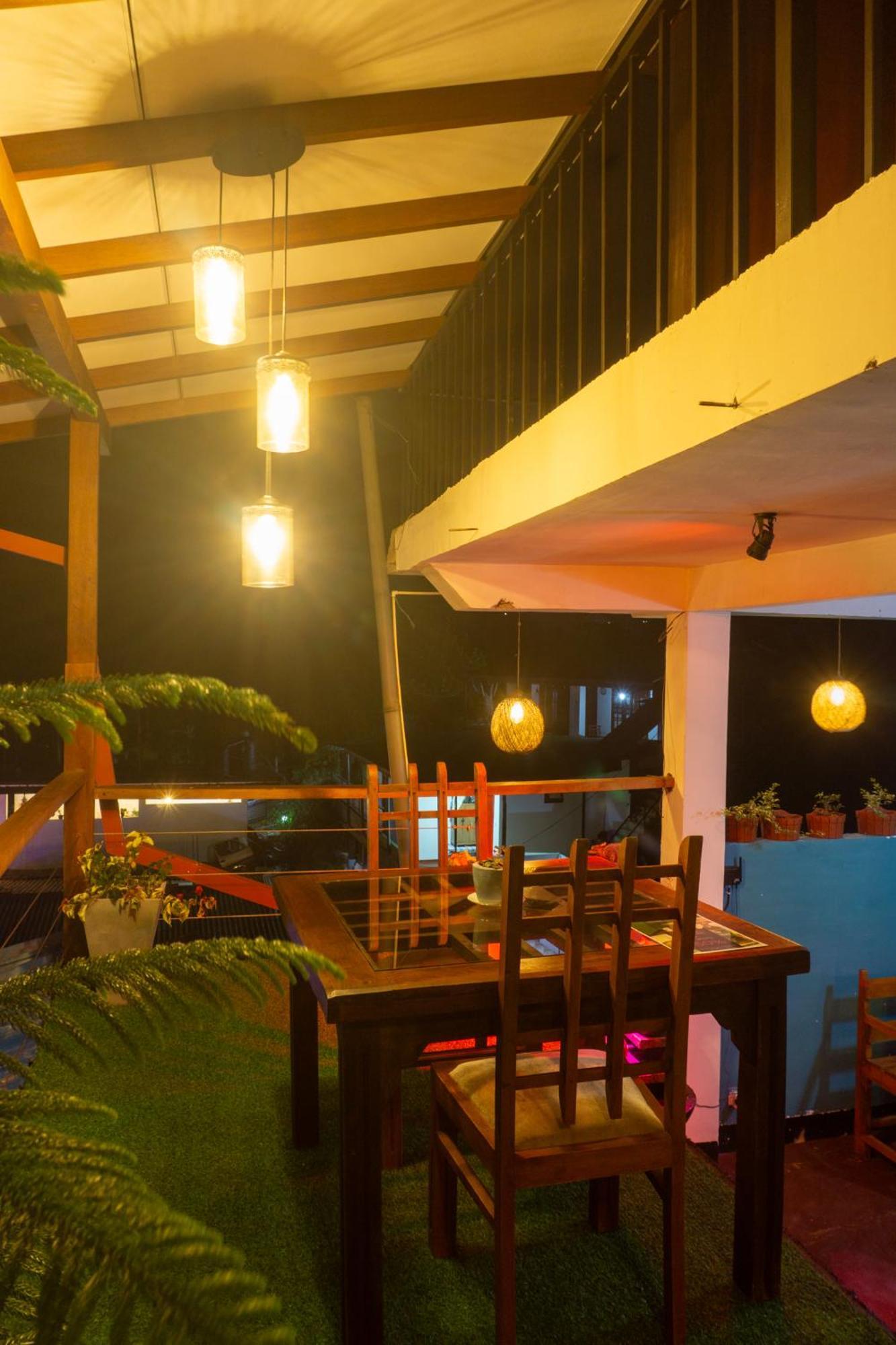 Refresh Inn Ella Εξωτερικό φωτογραφία