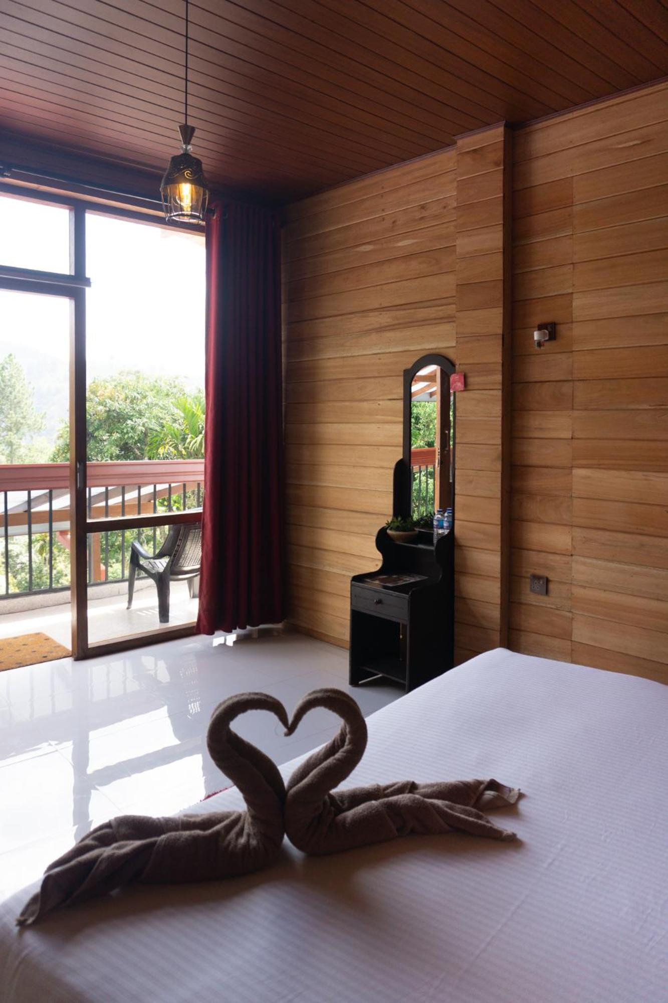 Refresh Inn Ella Εξωτερικό φωτογραφία