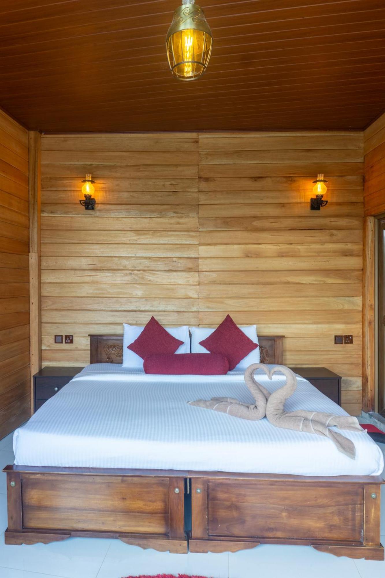 Refresh Inn Ella Εξωτερικό φωτογραφία